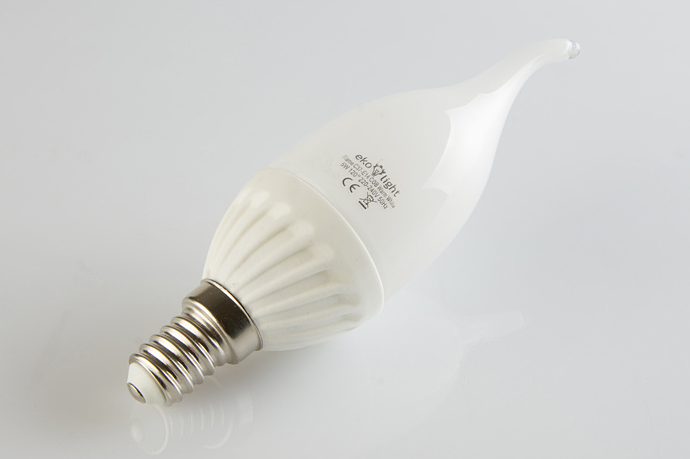 LED žiarovka 12 x SMD 5730 E14 6W teplá biela
